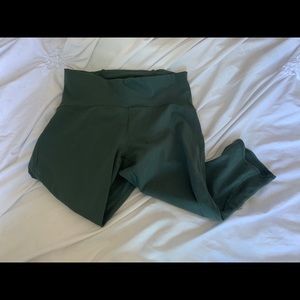 Army green high waisted cropped lulu leggings